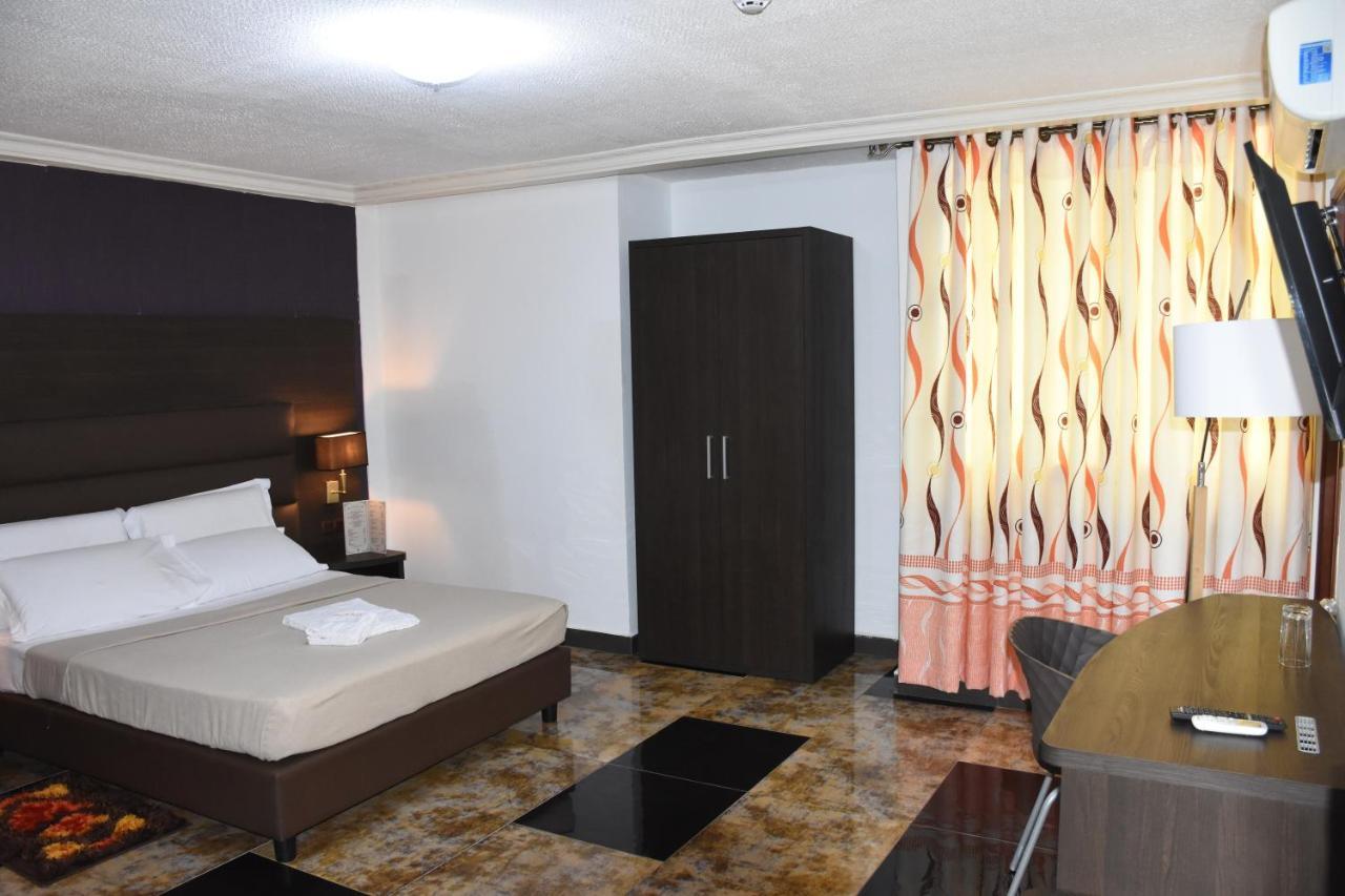 New Heaven Hotel Yaoundé Esterno foto