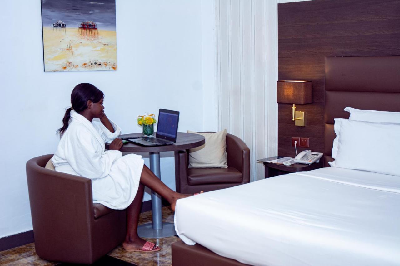 New Heaven Hotel Yaoundé Esterno foto