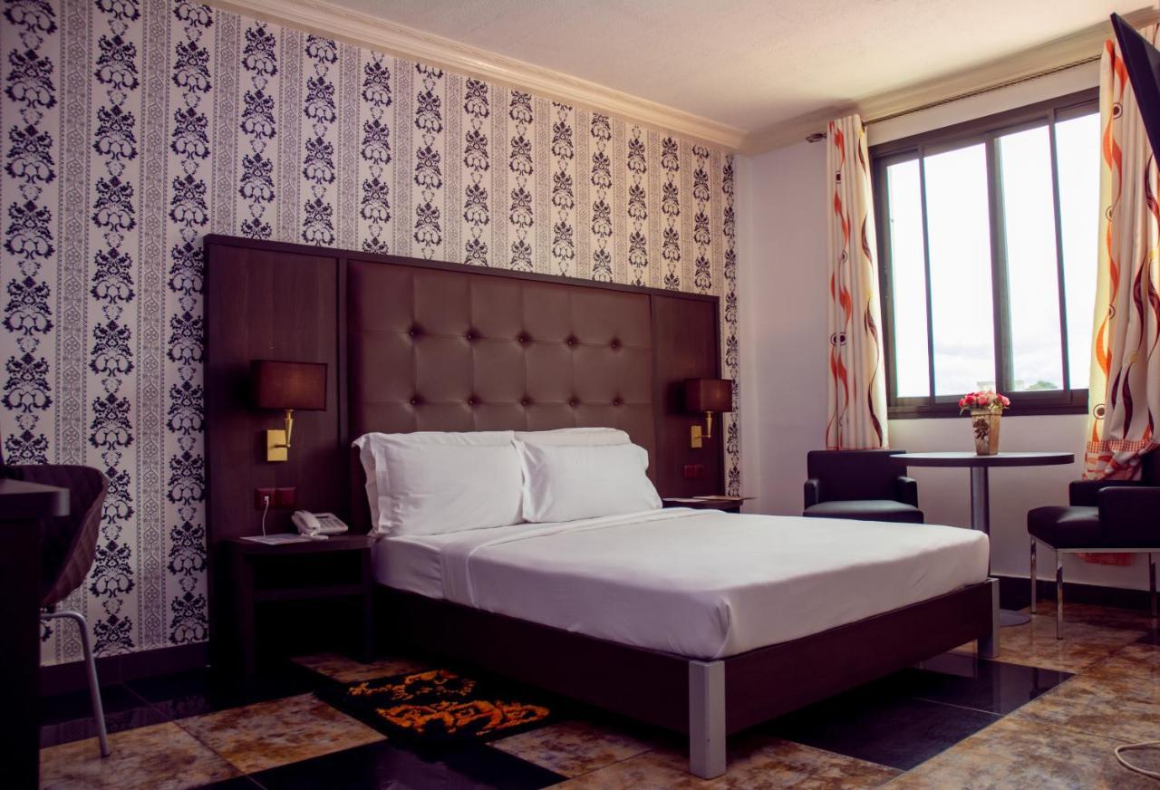 New Heaven Hotel Yaoundé Esterno foto